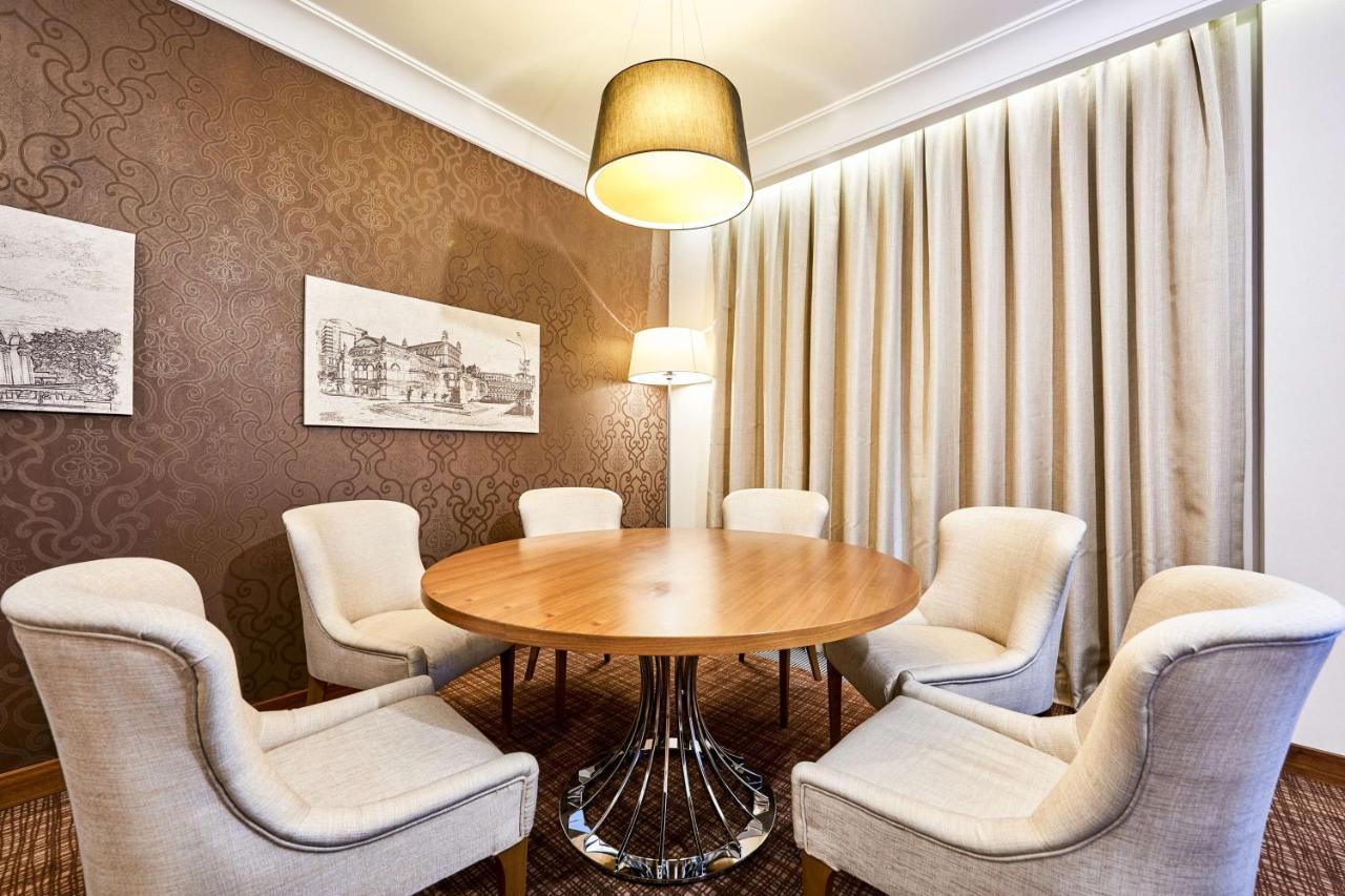 Radisson Blu Hotel, Podil Centre 4*