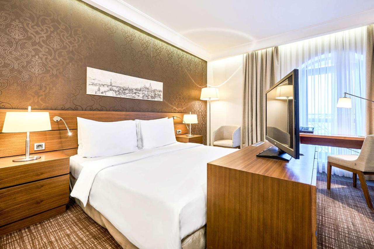 Hotel Radisson Blu Hotel, Podil Centre 4*