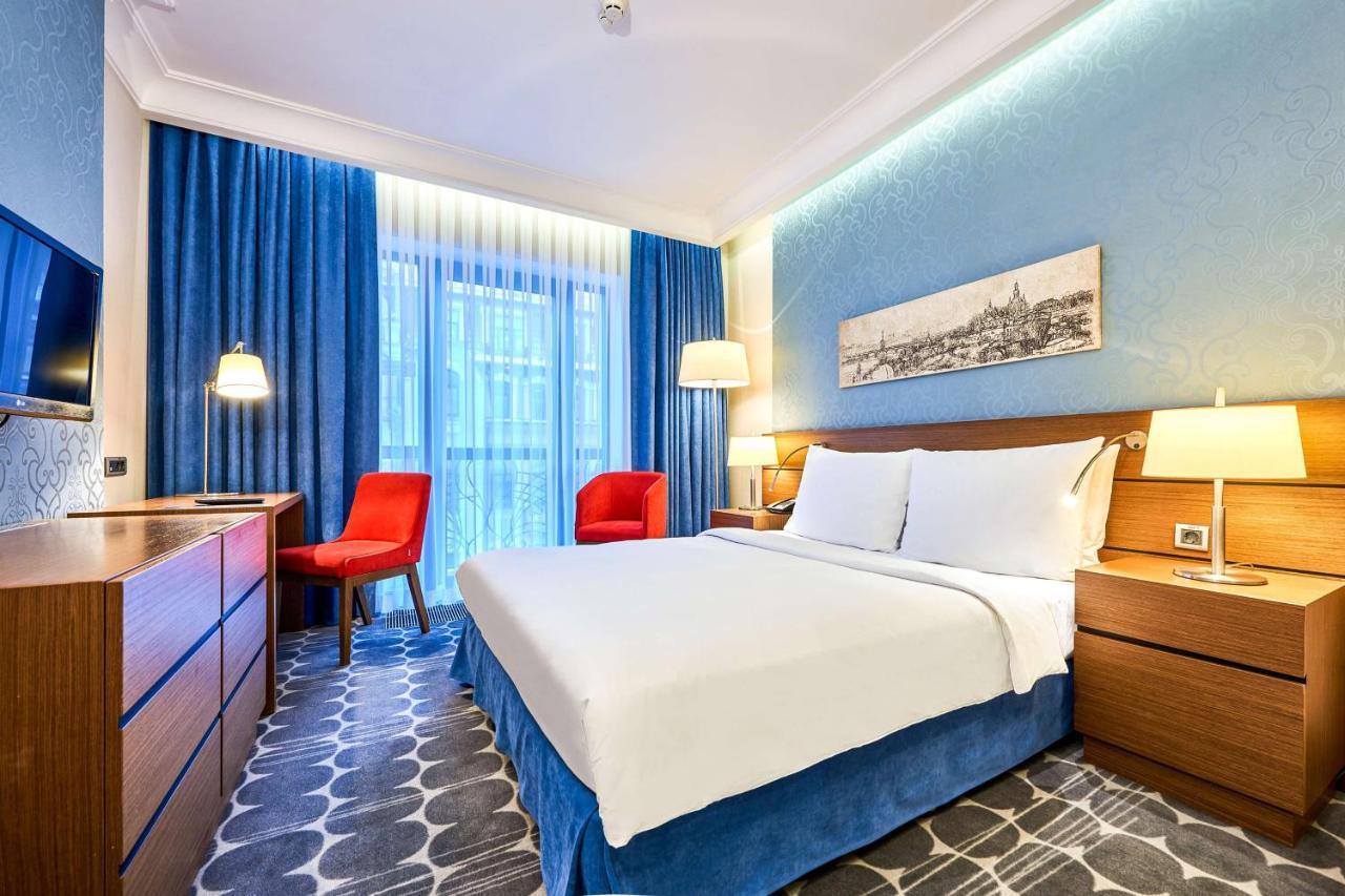 Radisson Blu Hotel, Podil Centre 4*